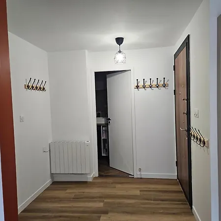 4, 5 Et 10 Personnes Renoves En Centre-ville
