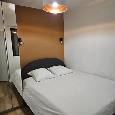 Apartment 4, 5 Et 10 Personnes Renoves En Centre-ville *