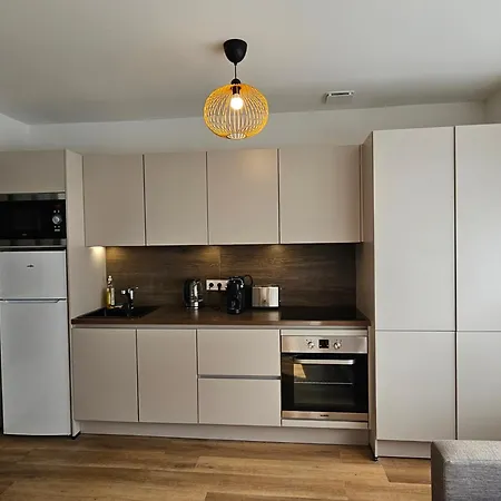Apartment 4, 5 Et 10 Personnes Renoves En Centre-ville *
